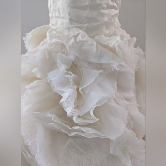 NWOT 💯 Silk Ivory Wedding Gown Street 6 $7k - Picture 8 of 12